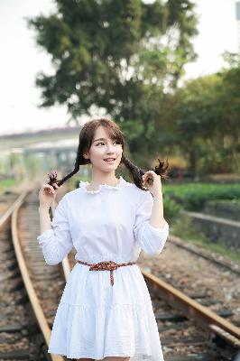 《年轻母亲2》中字头英文翻译你知道吗？快来一探究竟！